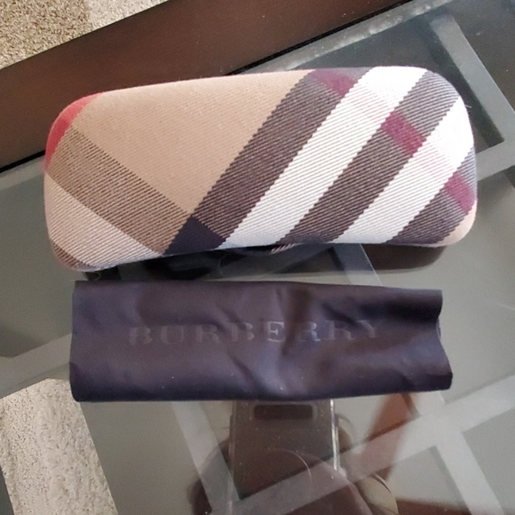 Burberry Accessories - Burberry eyeglasses case